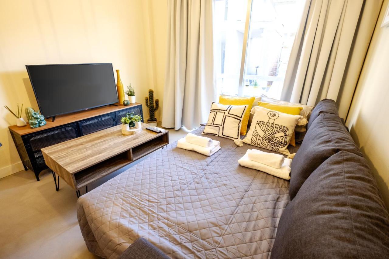 לרנקה The Joy - Centre One Bedroom Flat מראה חיצוני תמונה